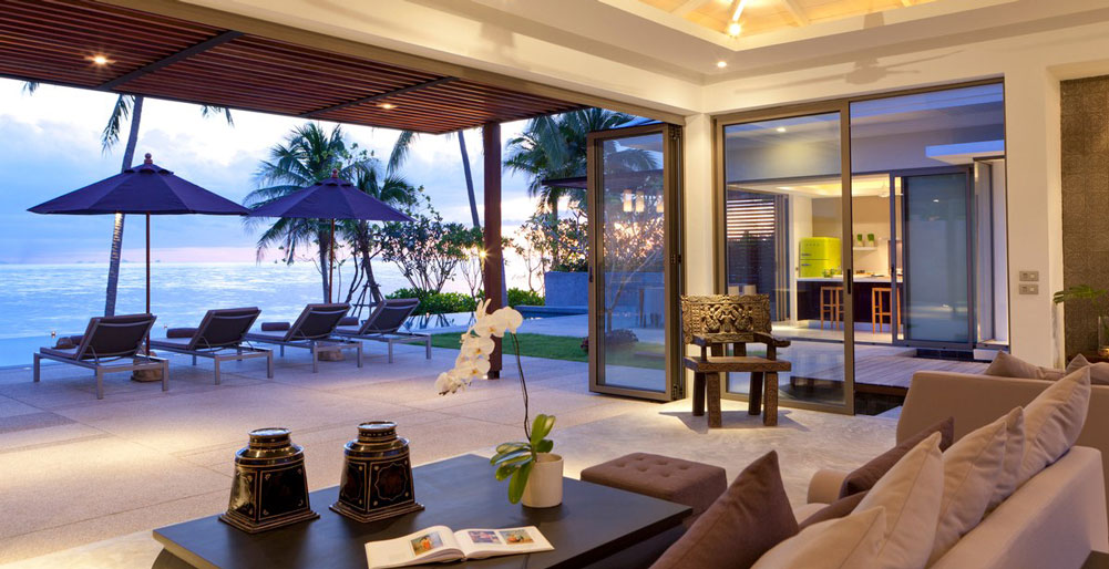 Inasia - Mesmerizing ocean views from the living area